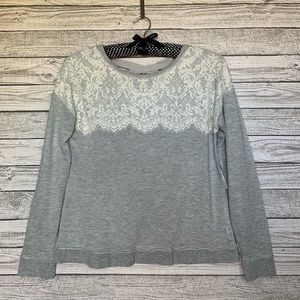 Style back lace up gray sweatshirt